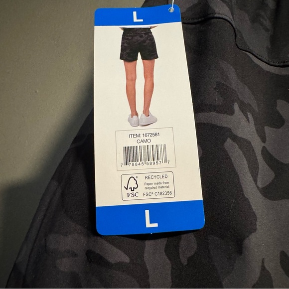 Tuff Athletics Gray Camo Athletic Shorts Size Large - Picture 4 of 11